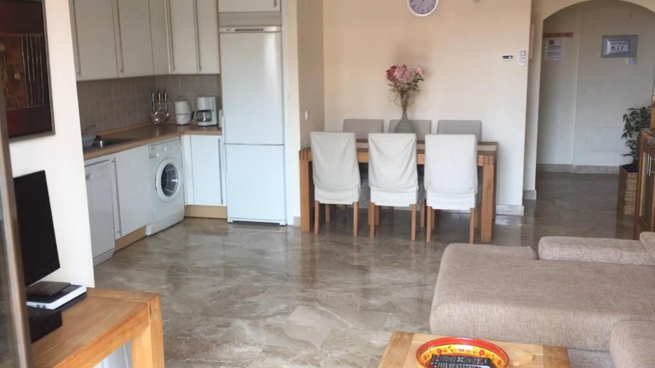 Luxury 2-Bedrooms & Bathrooms Estepona Apartment Buitenkant foto