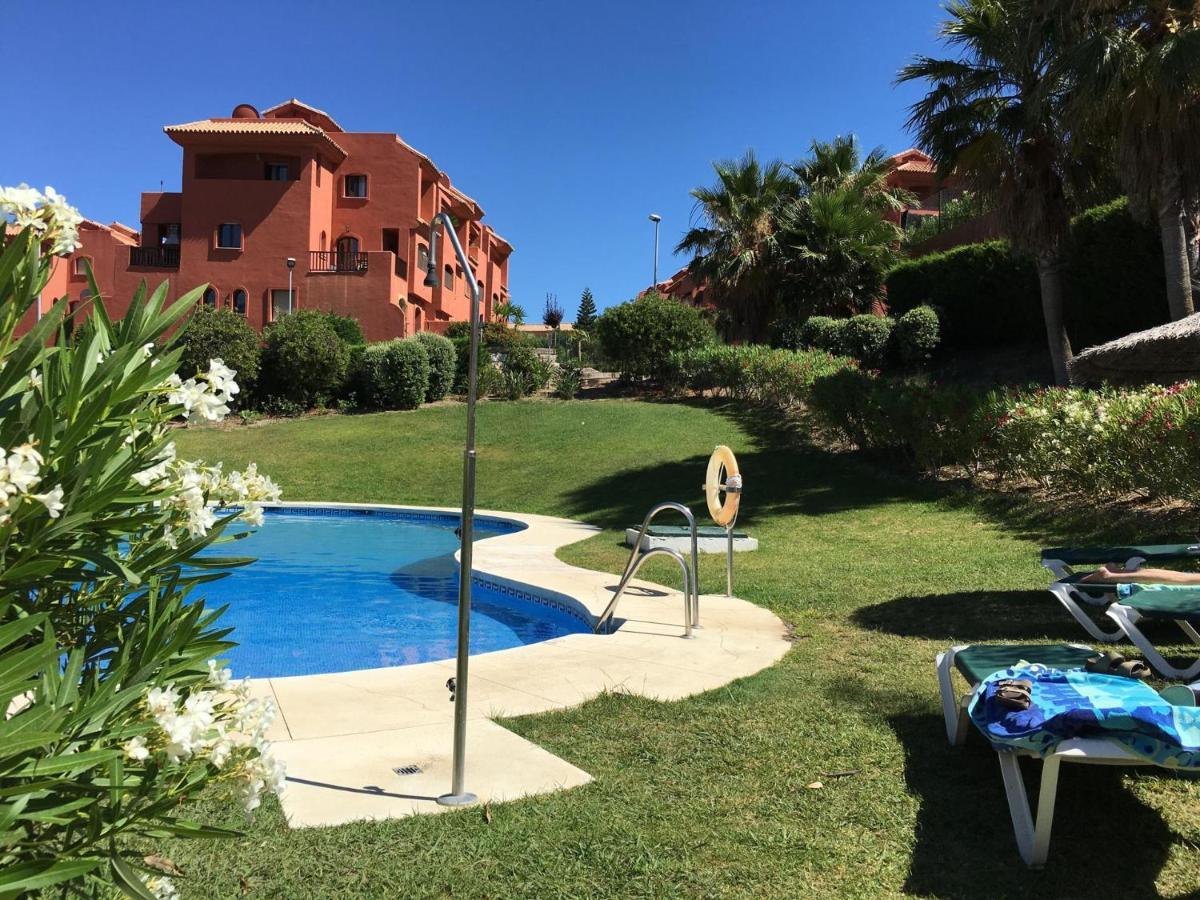Luxury 2-Bedrooms & Bathrooms Estepona Apartment Buitenkant foto