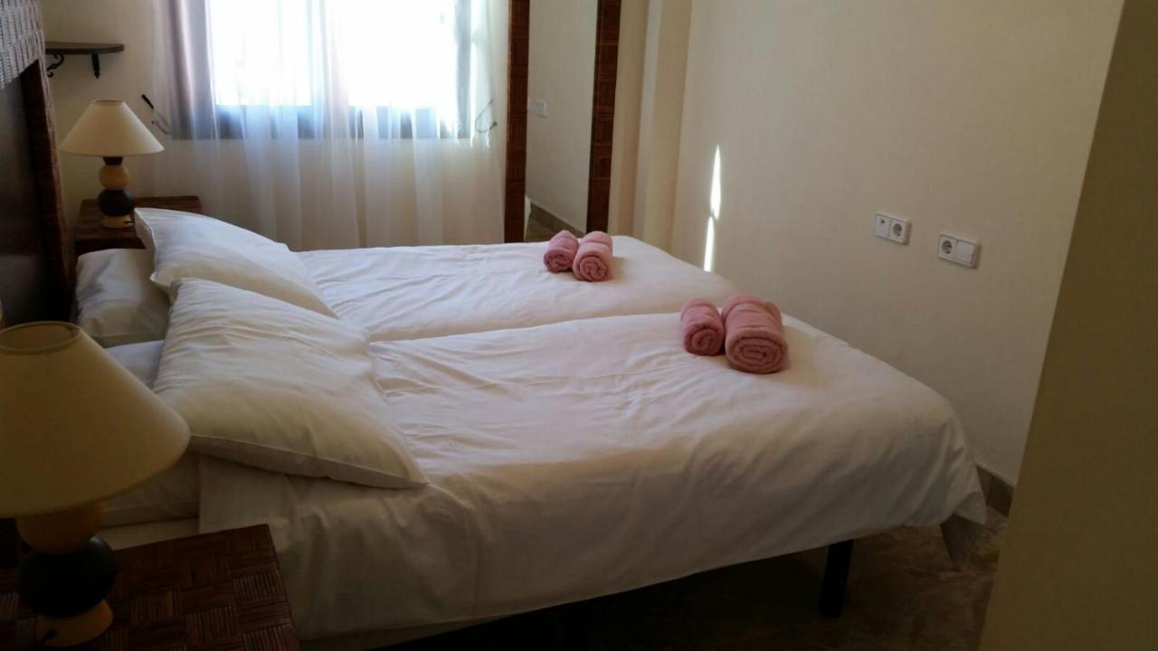 Luxury 2-Bedrooms & Bathrooms Estepona Apartment Buitenkant foto